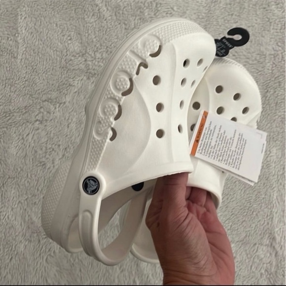(NWT) Crocs Baya White Unisex Clog - Picture 4 of 11